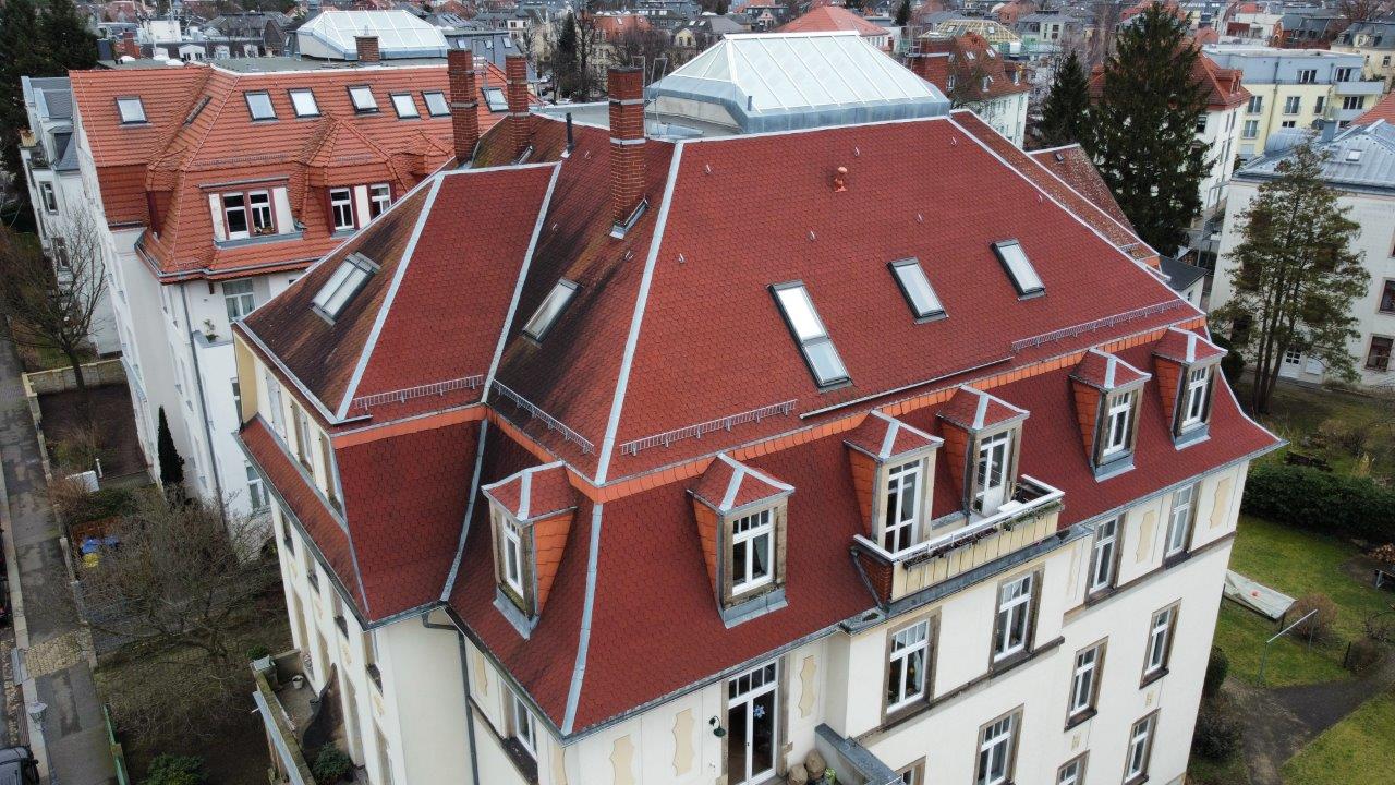 Dachech mit Drohne